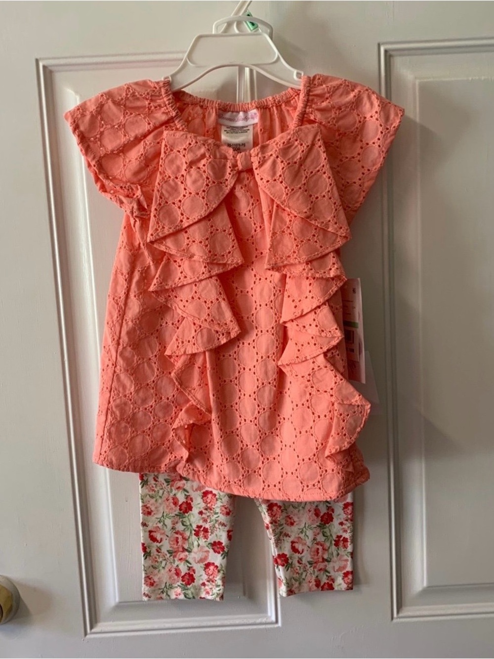 NWT 18m Bonnie Jean Baby coral/floral eyelet short flutter sleeve legging set.